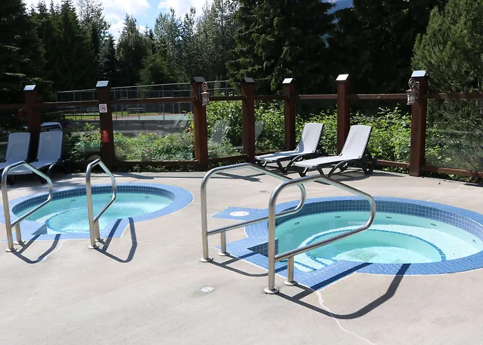 Tantalus Resort Lodge