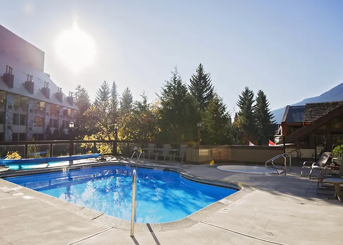 Whistler Village Inn&Suites